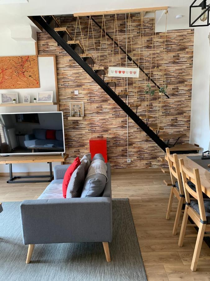 Jojo House N 12 *
